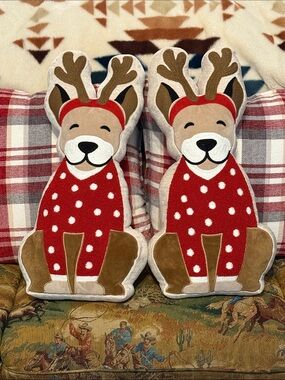 Holiday Reindeer Decorative Pillow Pair - Red
